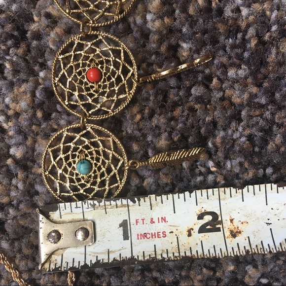 NWOT Gold Dreamcatcher with Feathers Necklace - Picture 5 of 8